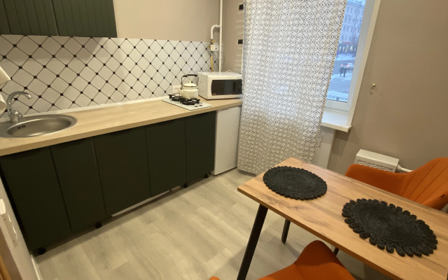 Klassnaya s Vidom na Vokzal Flat