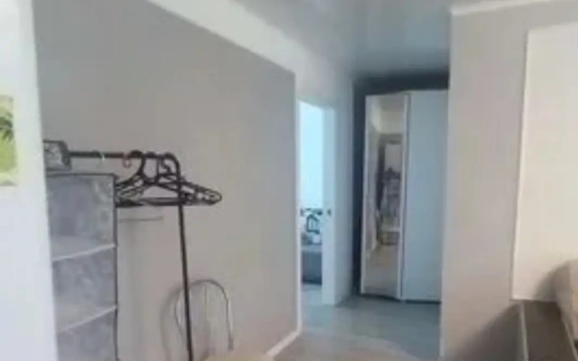 3-kh Komnatnaya Na 5 Mest Flat