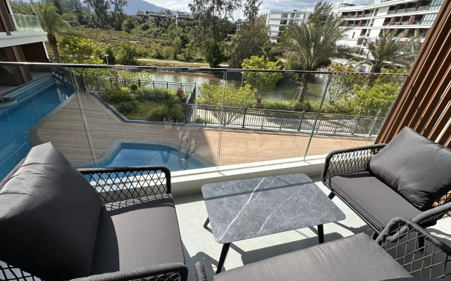 Апартаменты 2 Спальни Первая Линия Пляжа Лаян от Capital Pro