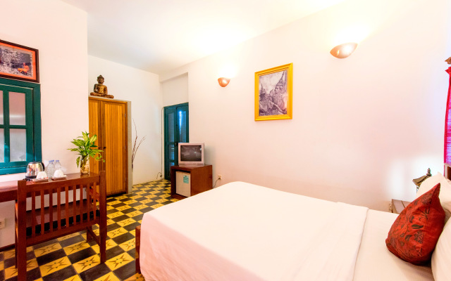 Villa Wat Damnak Hotel