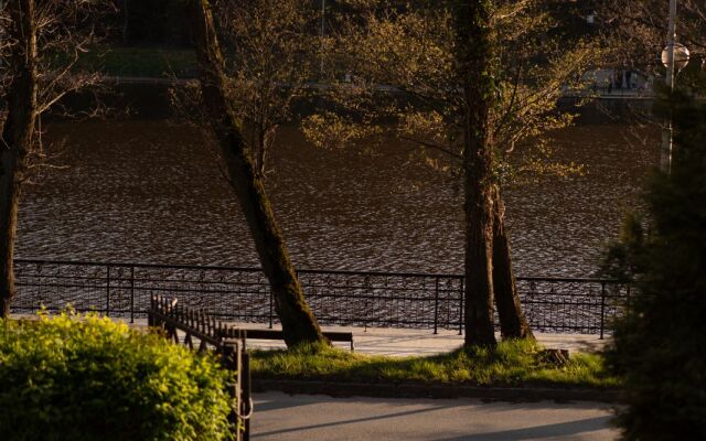 Вилла на берегу Тихого озера