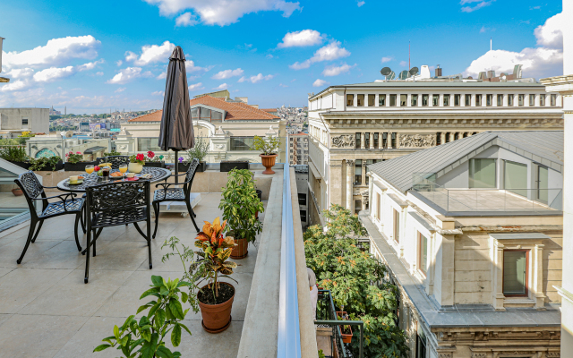 No 8 Galata Apart-Hotel