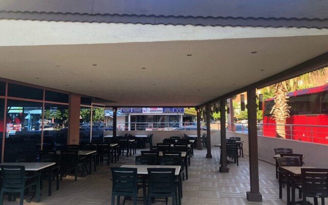 Astoria Beach Hotel