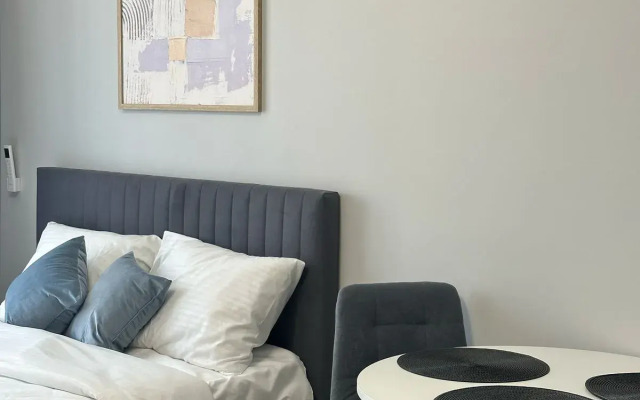 Prostornaya Studiya V Novom ZHK Letniy Flat