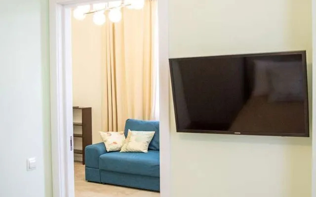 Na Tavricheskoy 7k3 Apartments