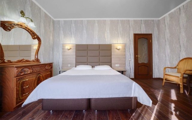 Astoria Hotel