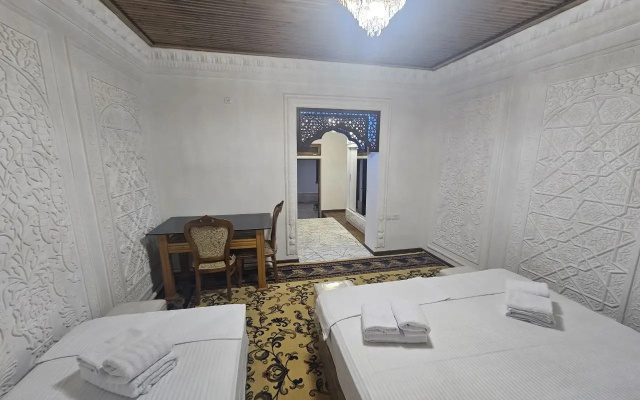 Butik-otel' Parvina  in old city