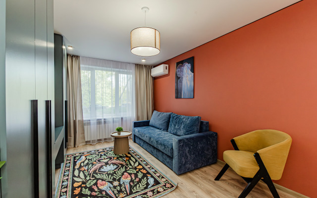 2 Kom S Dizaynerskim Remontom V Tsentre Flat