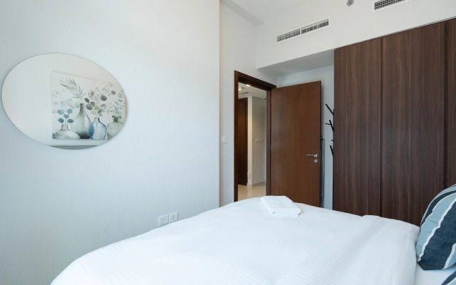 Keyrock Premium Reva Stay with Pool Access Apartments