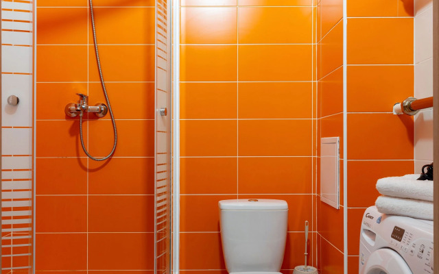Studiya u Metro Parnas Apartments