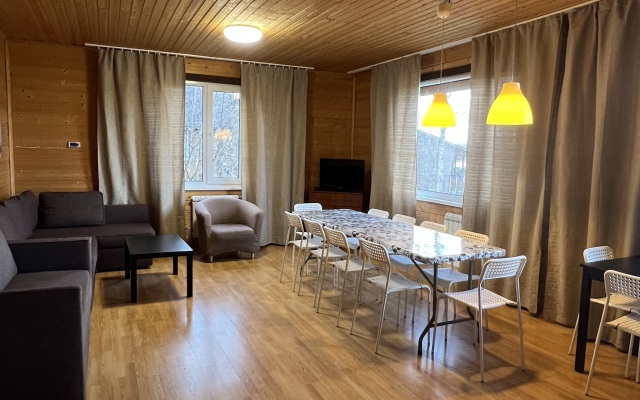 Частный дом на озере