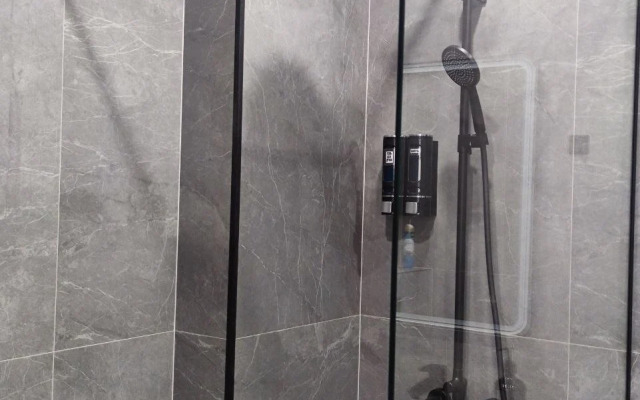 Shikarnaya Studiya V Kaluge 35 M² Flat