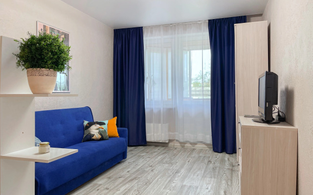 Квартира Welcome Home с Балконом у Метро Народное Ополчение