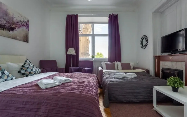 Апартаменты Стандарт с Двумя Спальнями и Камином