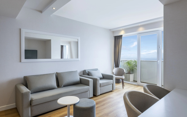 Отель Alliance Palace Batumi