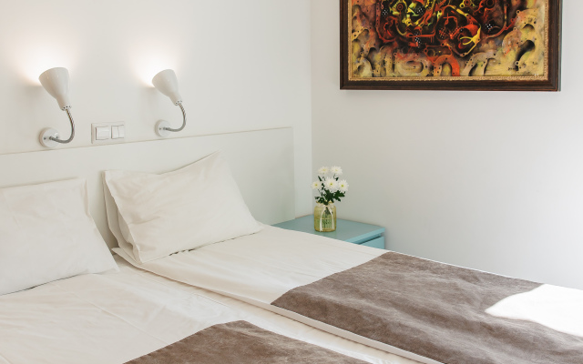 Artbox Hotel