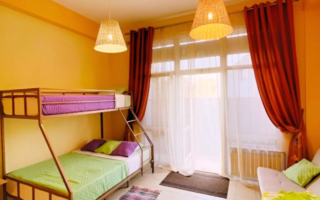 Orange na Mamayke Flat