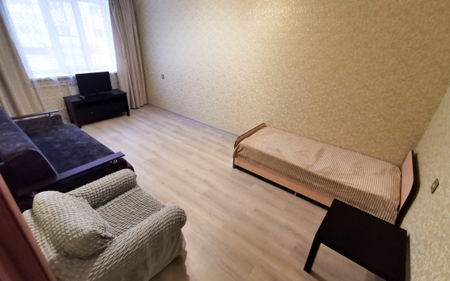 Dvukhkomnatnaya Kvartira S Balkonom Apartments