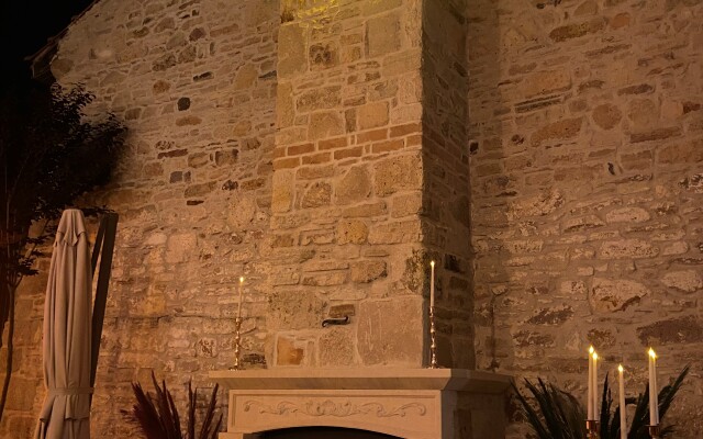 Dionysos 1789 Boutique-hotel