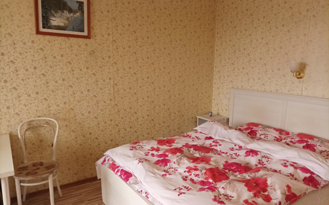 Квартира Уютная 1-комнатная с балконом у метро Международная