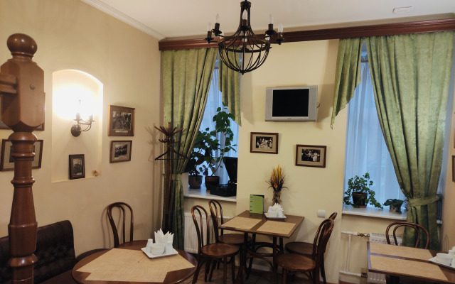 Kholstomer Hotel