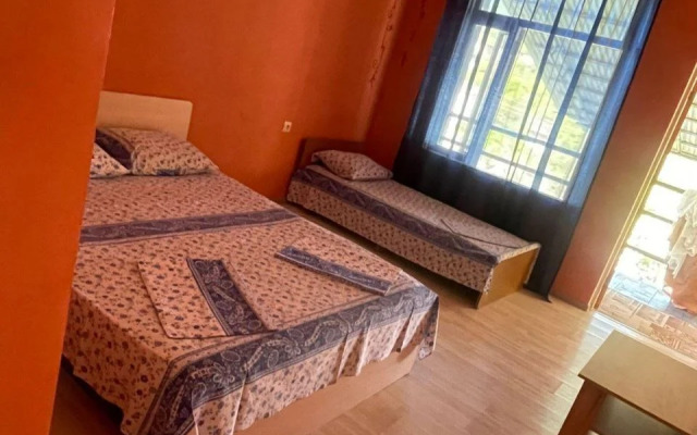 Novy Afon Guest house