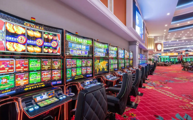 Merit Royal Gardens Hotel & Casino
