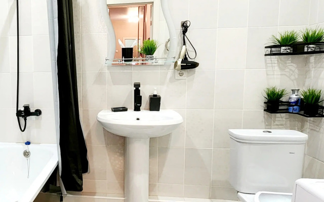 Odnokomnatnaya Naprotiv Skvera Geroyev Rossii Flat