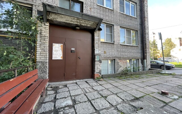 Yuzhny Val 16-1a Flat