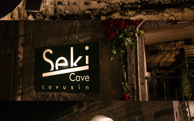 Seki Cave Suites
