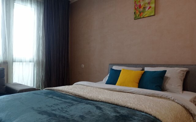Live-In-Comfort Na Tvorchestva 3 Flat
