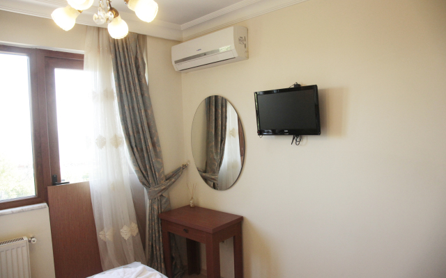 Sea House Suites