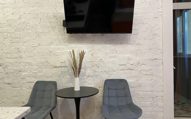 Квартира Дизайнерская студия на двоих