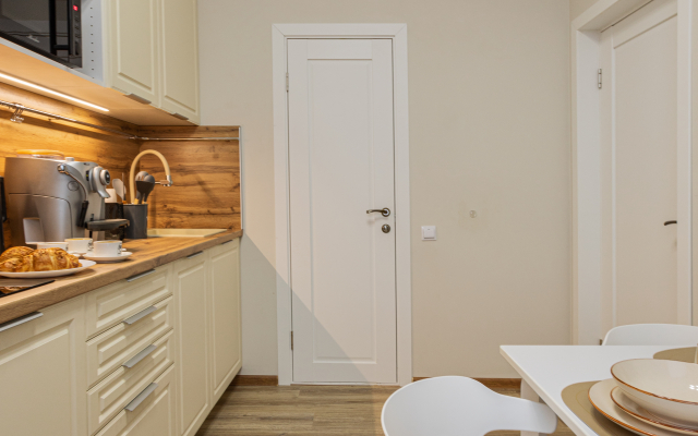 FullHouseApart dizaynerskie trekhmestnye apartamenty na vokzal'noy ploshchadi Apartments