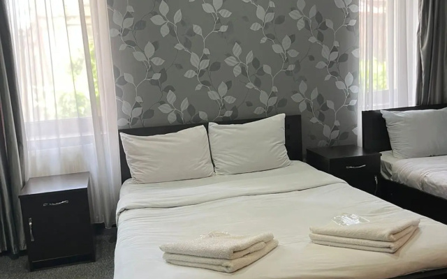 Butik-otel'  Eight