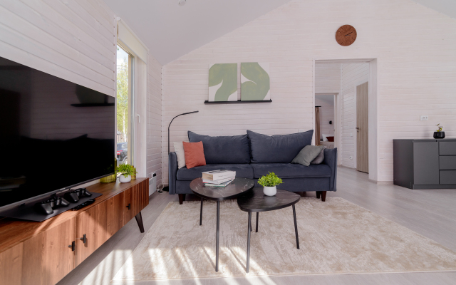 Simple Life Home 376 Private House