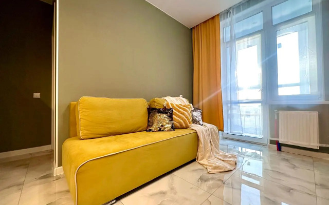 S Dzhakuzi Na Vysokom Etazhe Na Berezovoy Flat