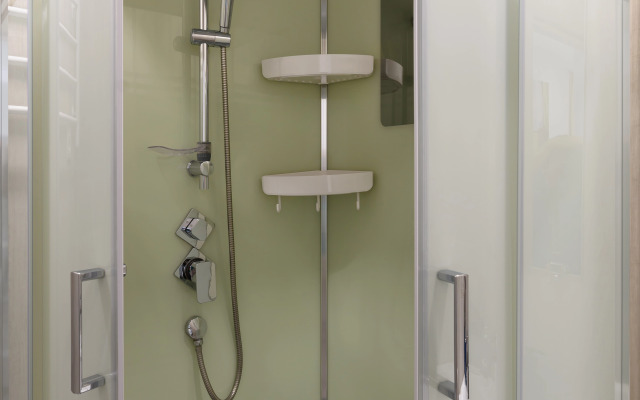 Апартаменты KrasLoft на Взлётной для одного