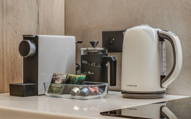 Апартаменты Трёхместные Делюкс с Видом на Город Business Apartments