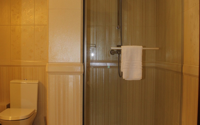 New Astoria Hotel