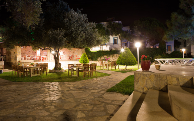 Club Mackarel Hotel