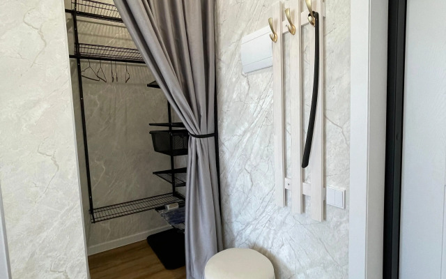 Novaya Studiya Flat