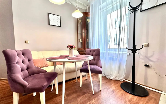 Easyguest Ryadom S Tavricheskim Parkom Flat