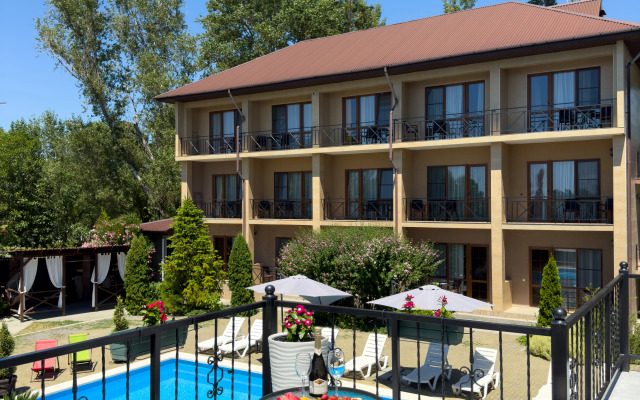 Eco Life Hotel Boutique