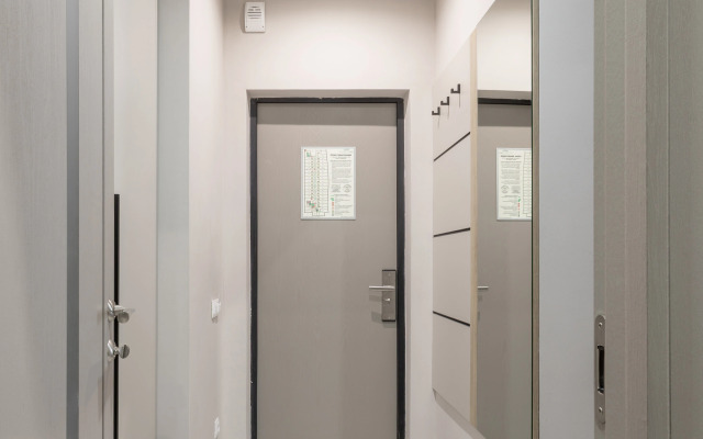 Апартаменты Mirror с отдельной спальней