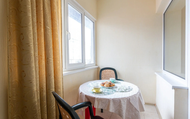 U morya s balkonom Apartments