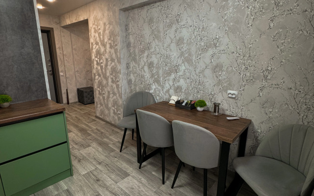 Квартира 3-комнатная на Бульваре Металлургов 4