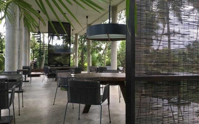 Kaju Green Eco Lodges Hotel
