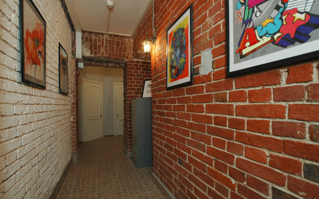 Come&Sleep Hostel