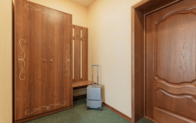 WOLKI & LIPKI Country Hotel